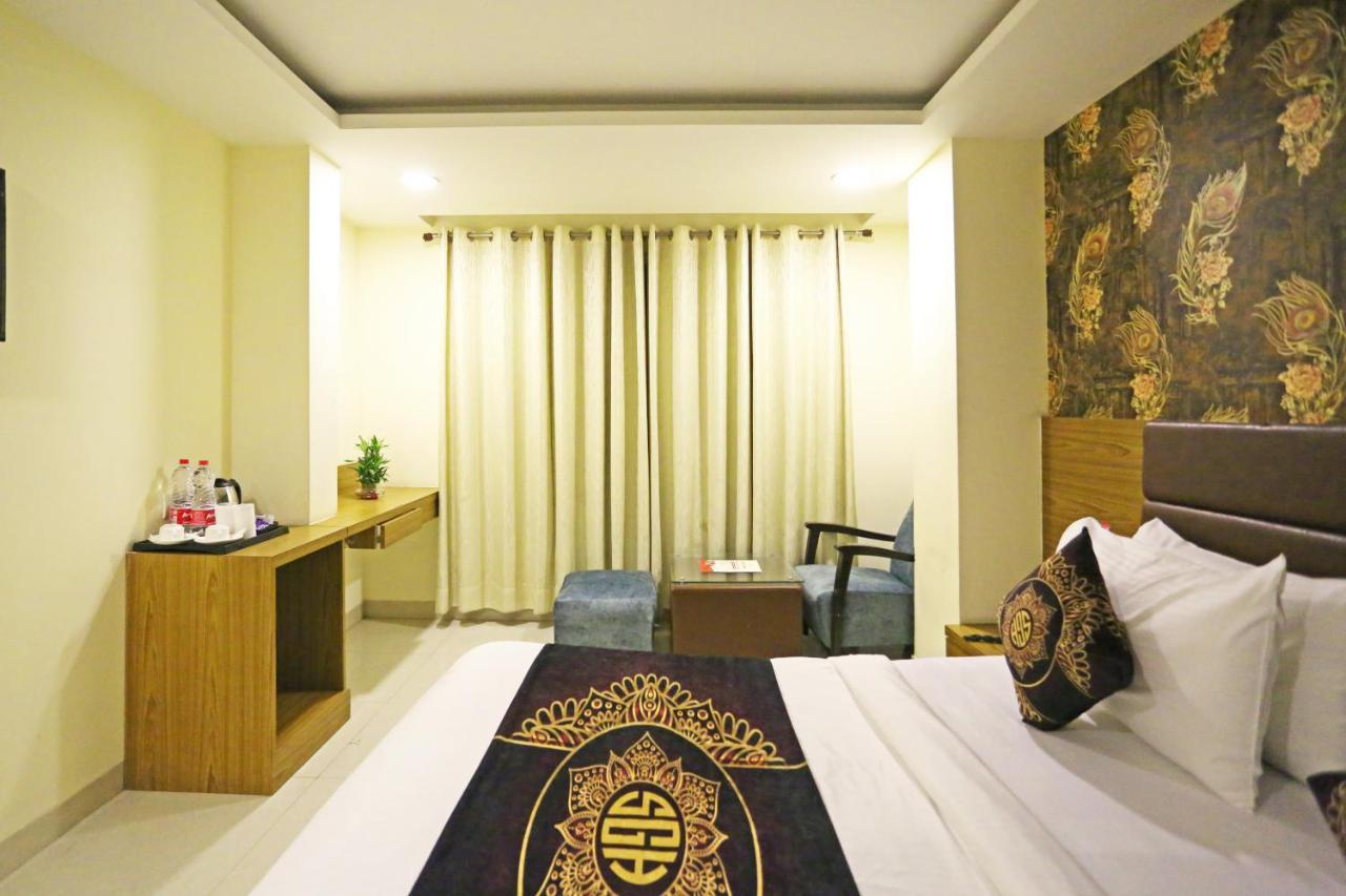 Hotel Grand Suites By D'Capitol Near Delhi Airport New Delhi Bagian luar foto