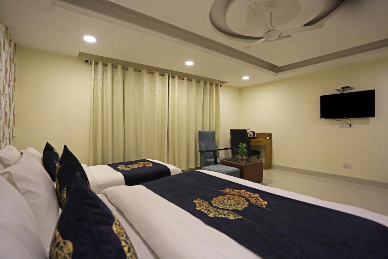 Hotel Grand Suites By D'Capitol Near Delhi Airport New Delhi Bagian luar foto