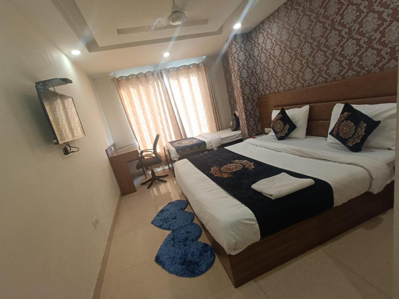 Hotel Grand Suites By D'Capitol Near Delhi Airport New Delhi Bagian luar foto
