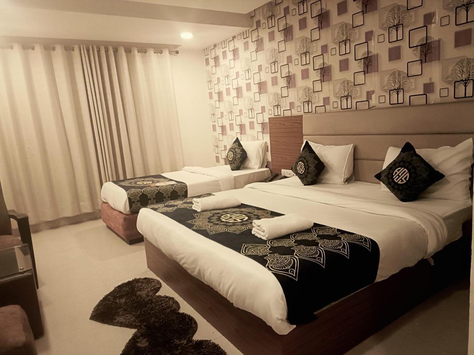Hotel Grand Suites By D'Capitol Near Delhi Airport New Delhi Bagian luar foto