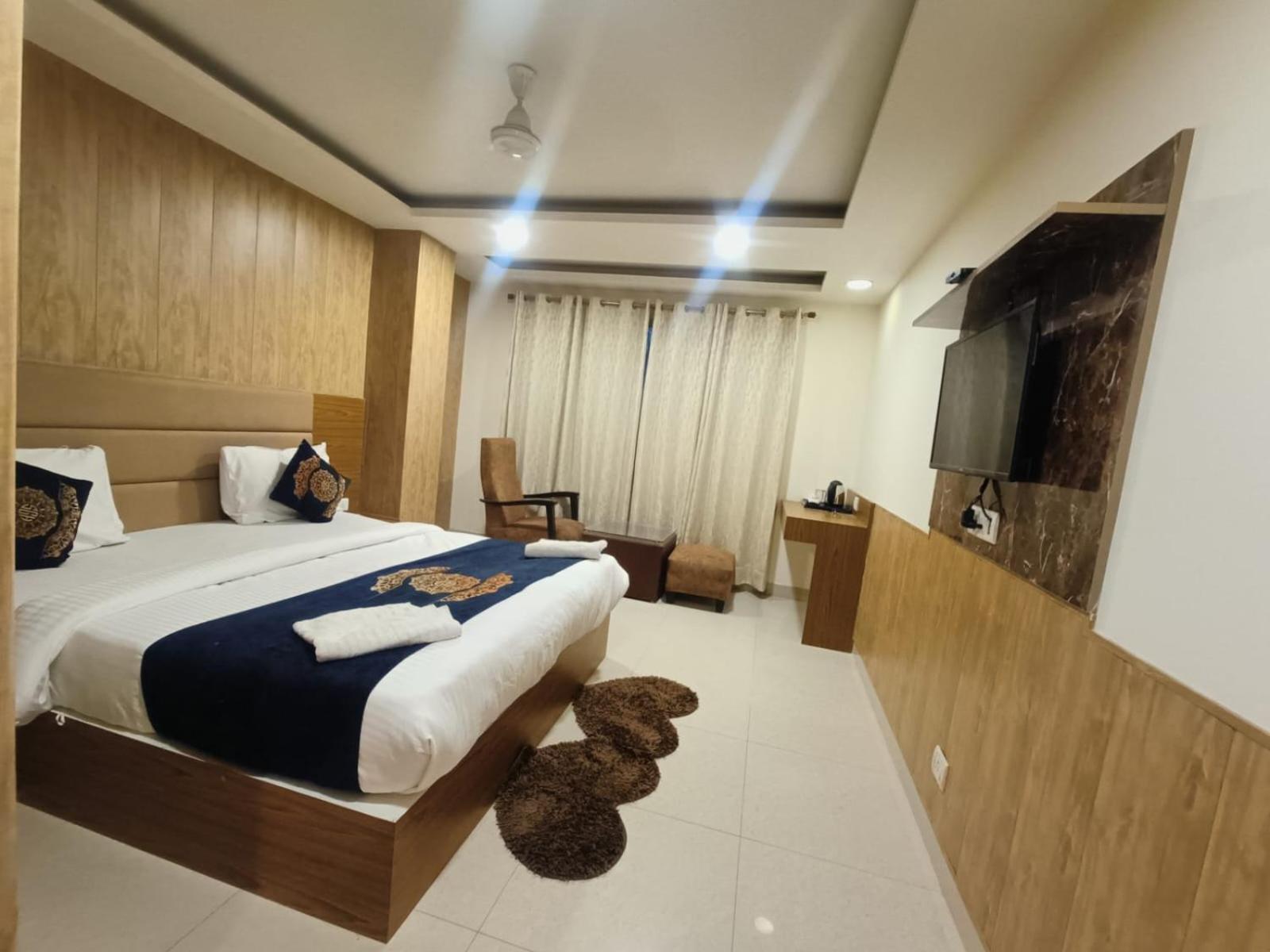 Hotel Grand Suites By D'Capitol Near Delhi Airport New Delhi Bagian luar foto
