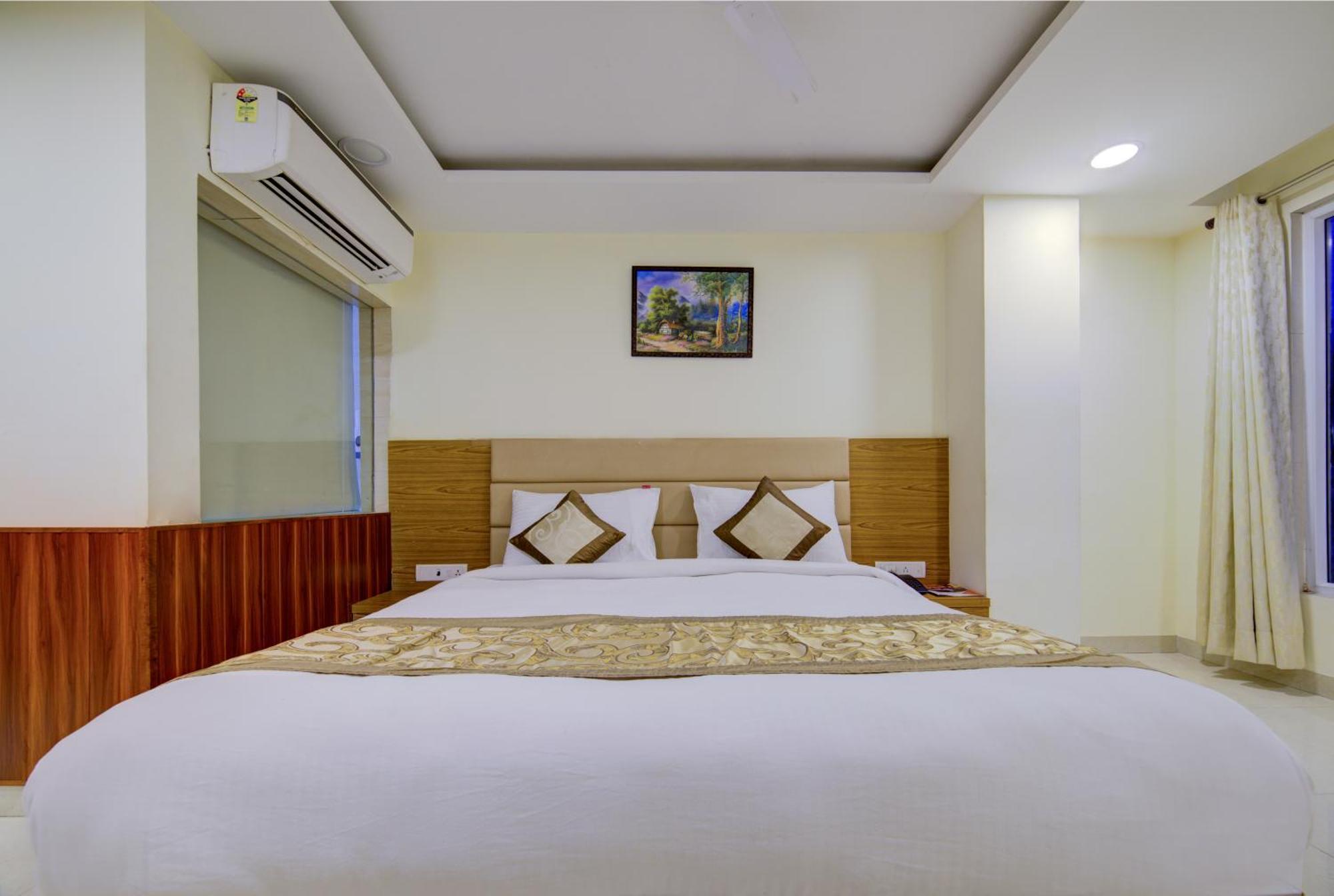 Hotel Grand Suites By D'Capitol Near Delhi Airport New Delhi Bagian luar foto
