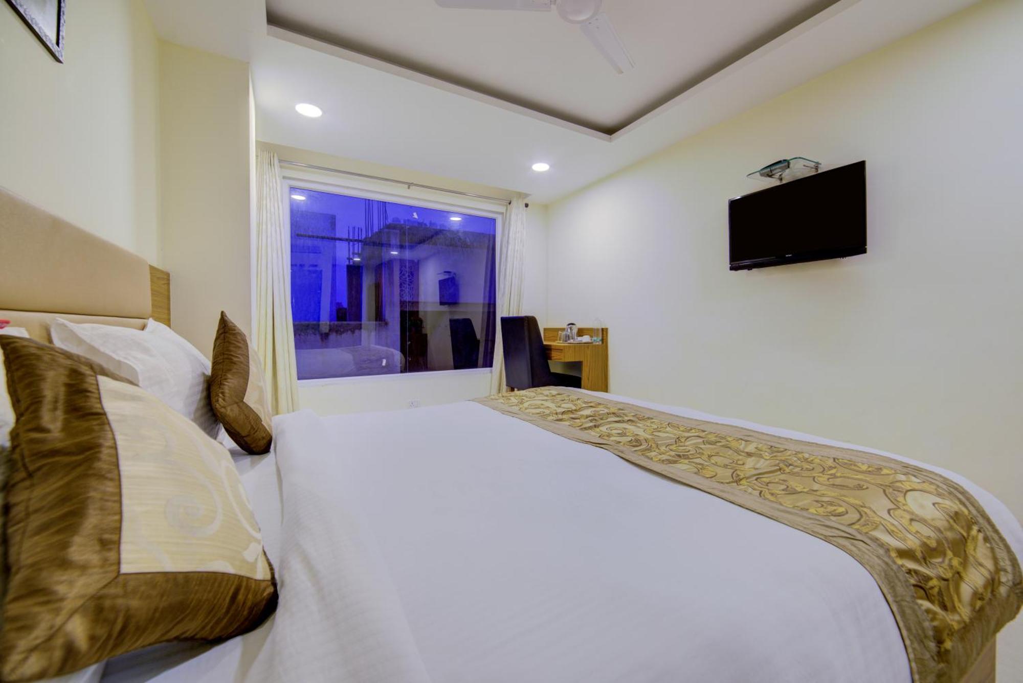 Hotel Grand Suites By D'Capitol Near Delhi Airport New Delhi Bagian luar foto