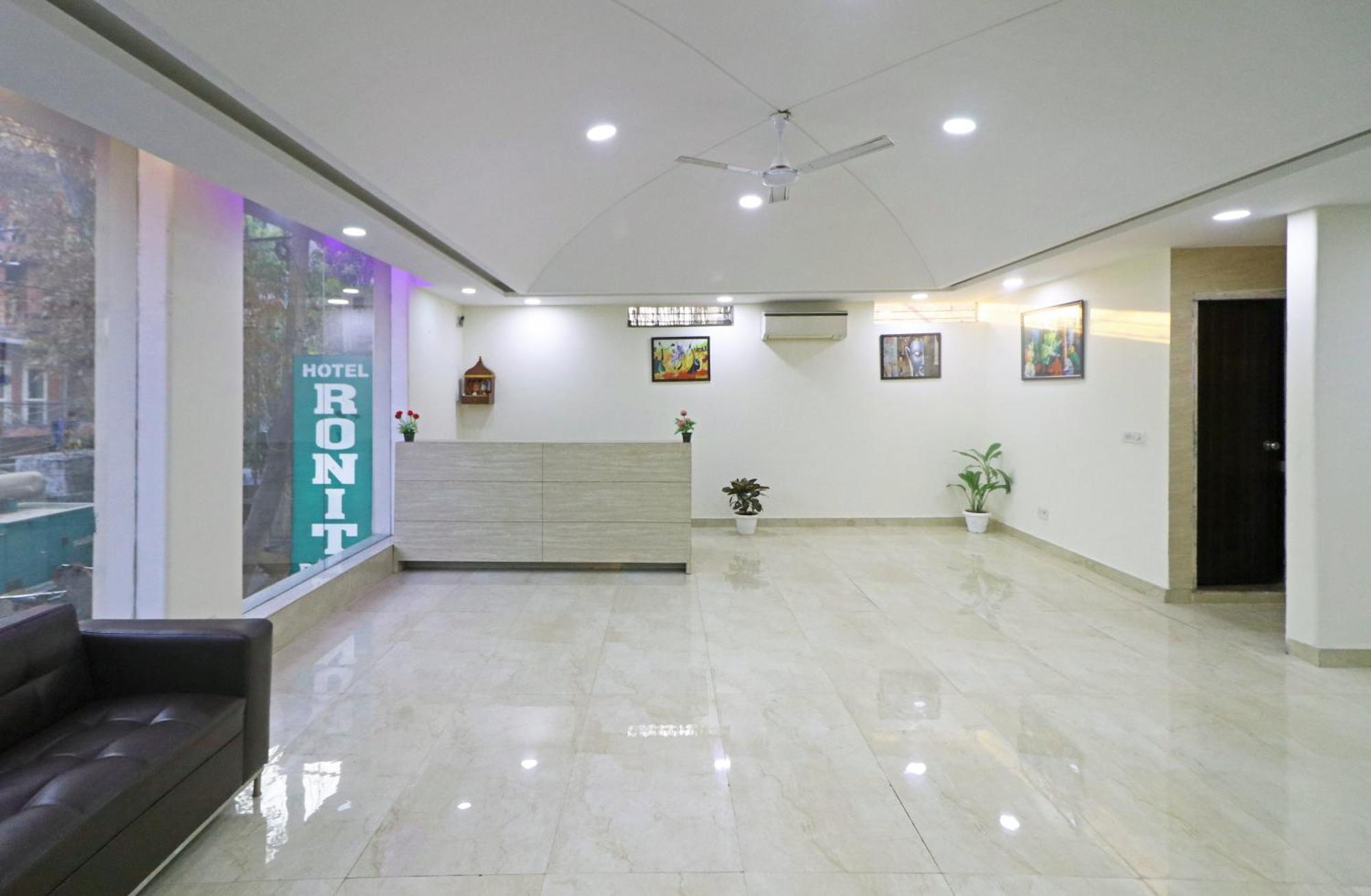 Hotel Grand Suites By D'Capitol Near Delhi Airport New Delhi Bagian luar foto