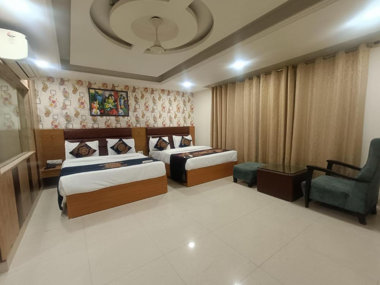 Hotel Grand Suites By D'Capitol Near Delhi Airport New Delhi Bagian luar foto