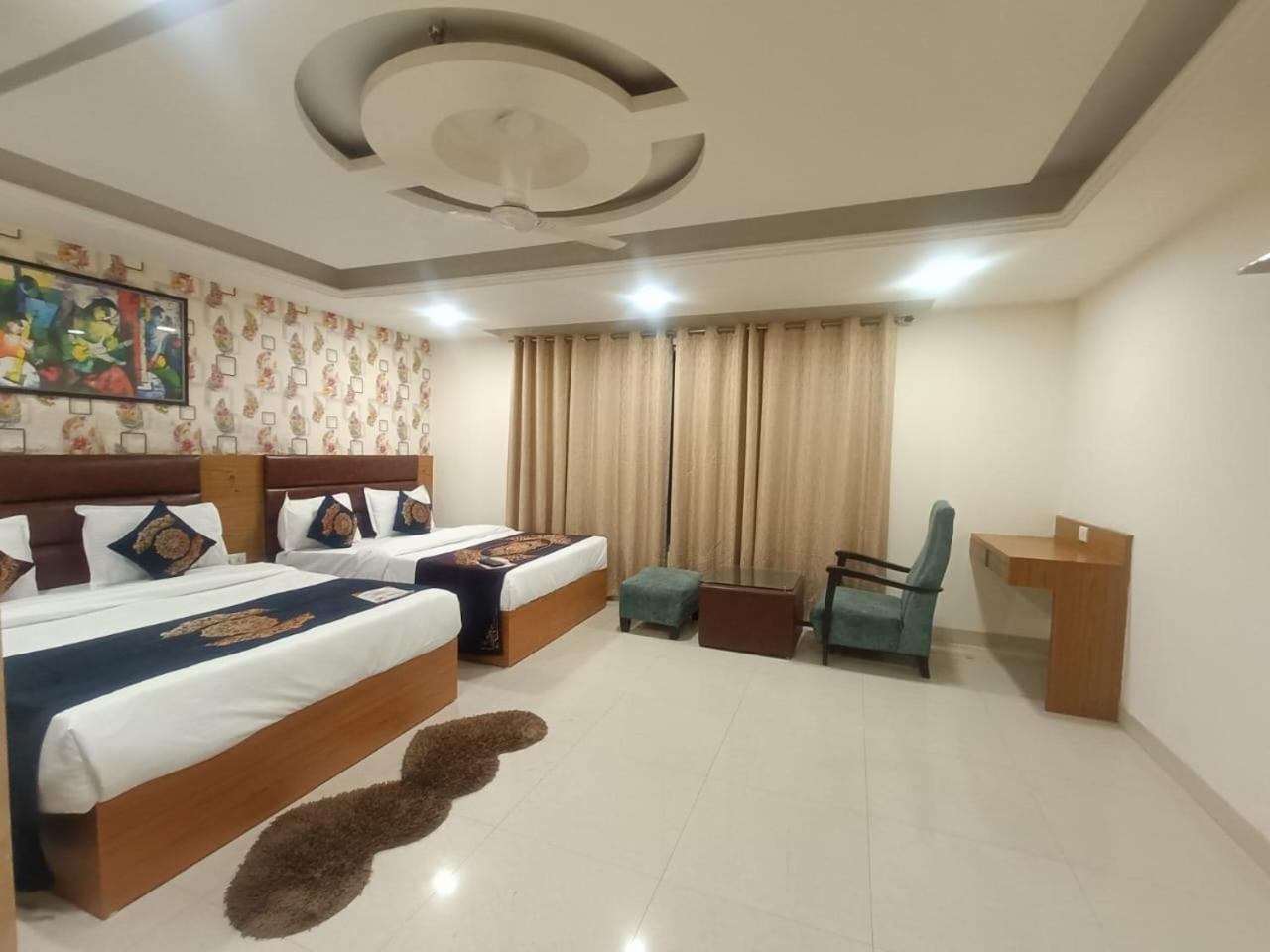 Hotel Grand Suites By D'Capitol Near Delhi Airport New Delhi Bagian luar foto