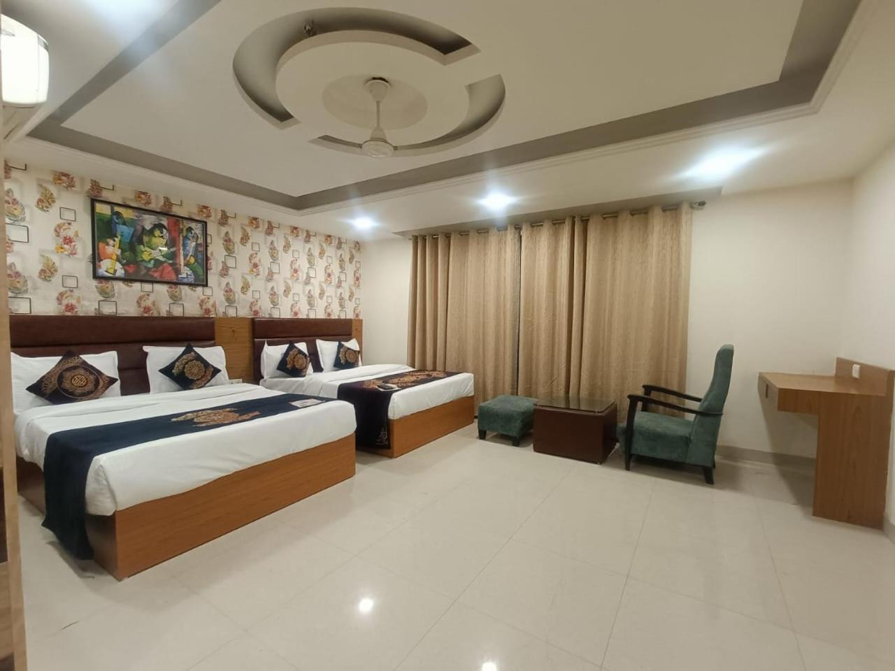 Hotel Grand Suites By D'Capitol Near Delhi Airport New Delhi Bagian luar foto